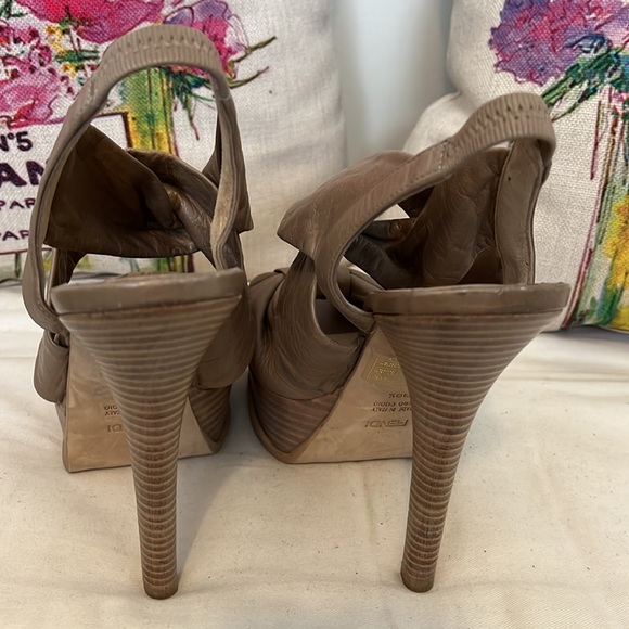 Fendi Shoes Size 39.5 US 9.5 Heel Size: 5.5 in. - Picture 4 of 6